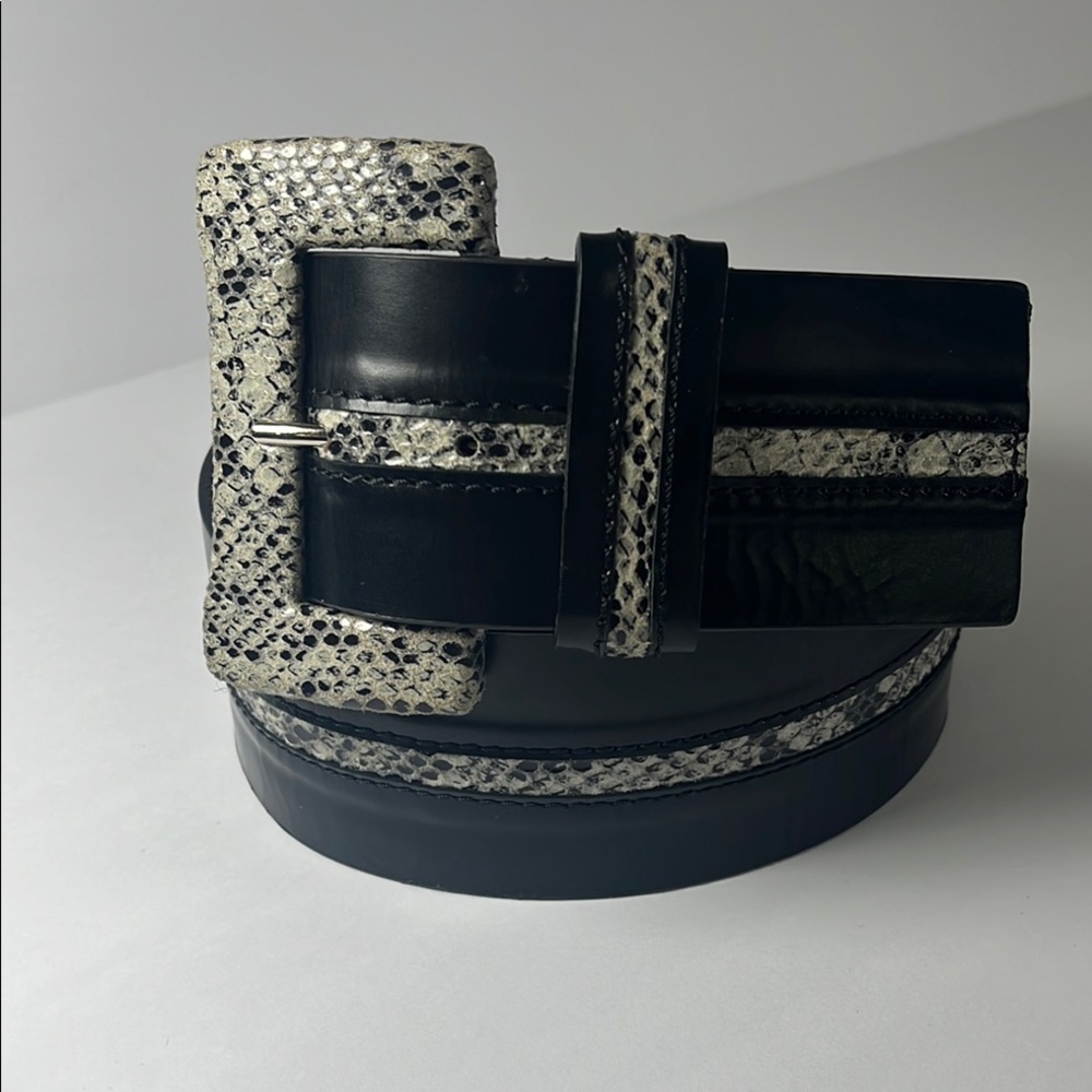 Chico’s Leather Black and Snake Print Women’s Belt Sz S